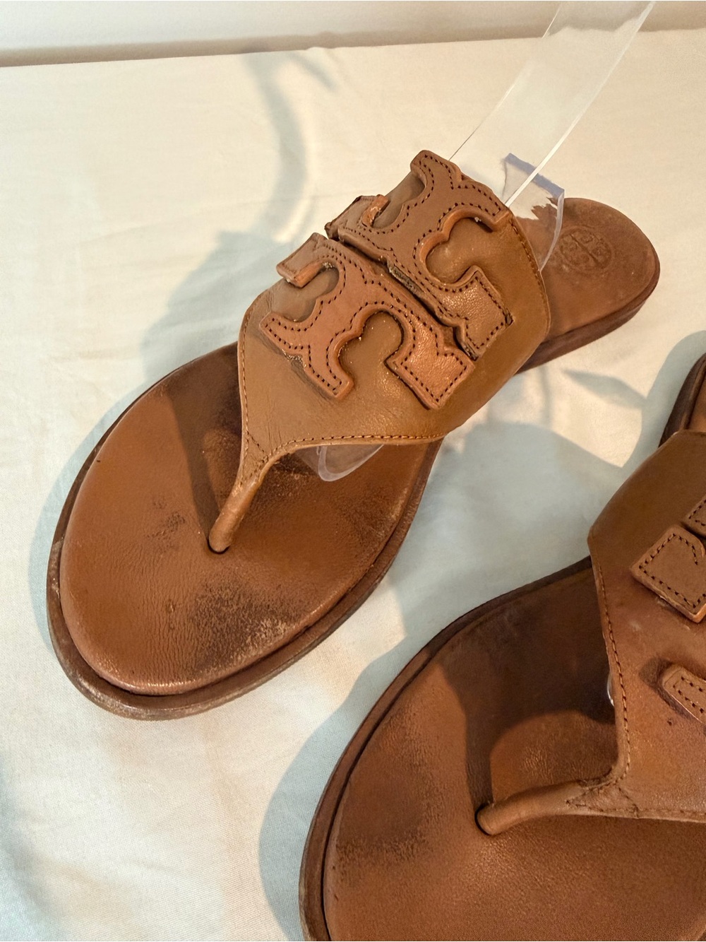 Tory Burch Women’s Cognac Leather Thong Sandals - Picture 8 of 11